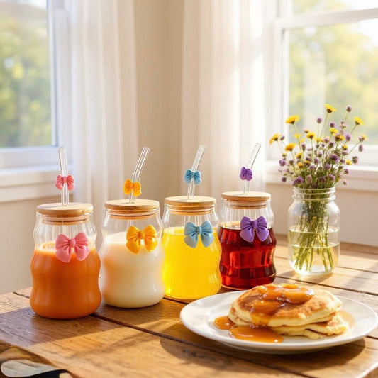 Elegant Grooved Glass Mug with Lid and Straw – 540ml